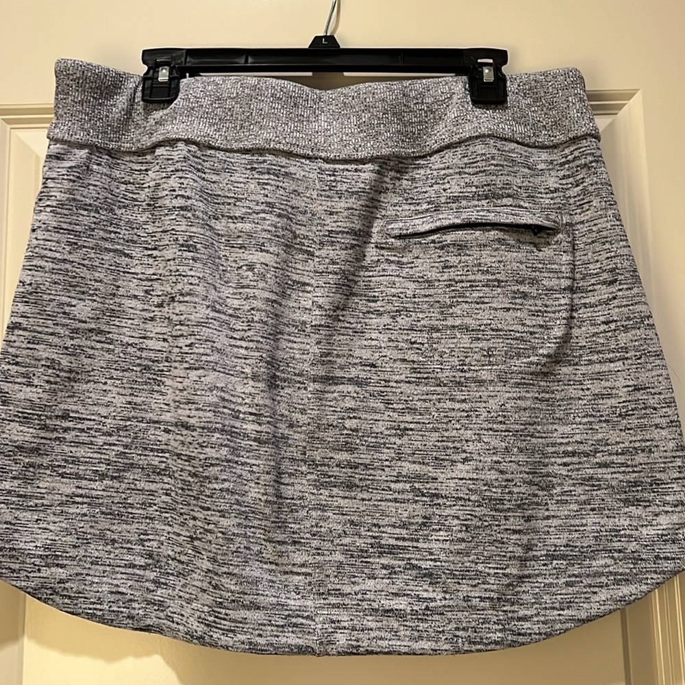 ❤️Athleta mini skirt - Picture 2 of 4